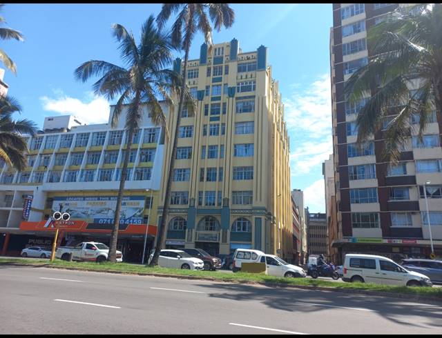 1.5 BEDROOM FLAT FOR SALE IN ESPLANADE